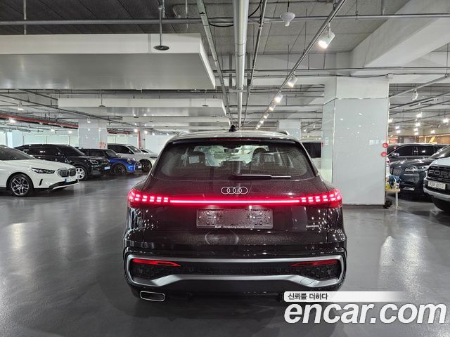 Audi Q5 40 TFSI Quattro S Line - фото 2