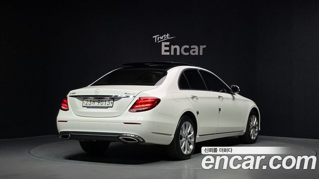 Mercedes-Benz E-Class W213 E300 4MATIC Exclusive - фото 1