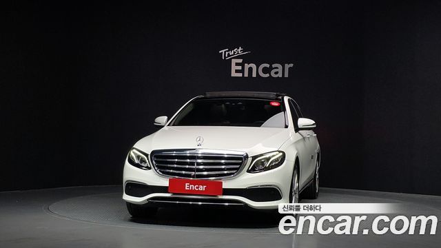 Mercedes-Benz E-Class W213 E300 4MATIC Exclusive - фото 2