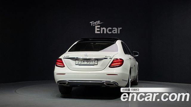 Mercedes-Benz E-Class W213 E300 4MATIC Exclusive - фото 3