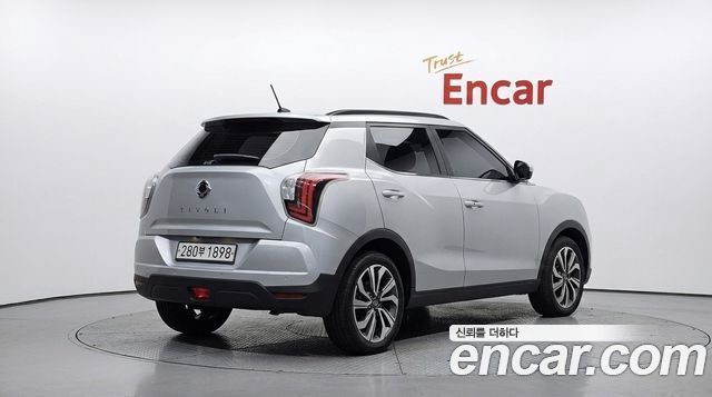 SsangYong Tivoli Diesel 1.6 2WD V5 - фото 1