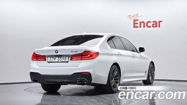 BMW 5-Series G30 530i M Sport Package Plus - фото 0