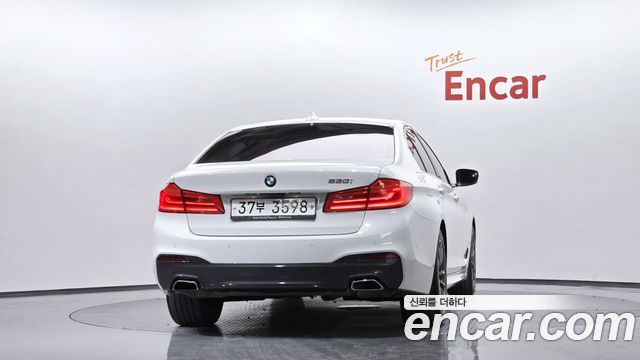 BMW 5-Series G30 530i M Sport Package Plus - фото 2