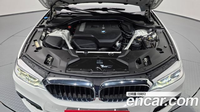 BMW 5-Series G30 530i M Sport Package Plus - фото 4