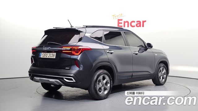 Kia Seltos Diesel 1.6 4WD Trendy - фото 1