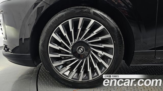 Hyundai Grandeur GN7, гибрид Calligraphy - фото 3