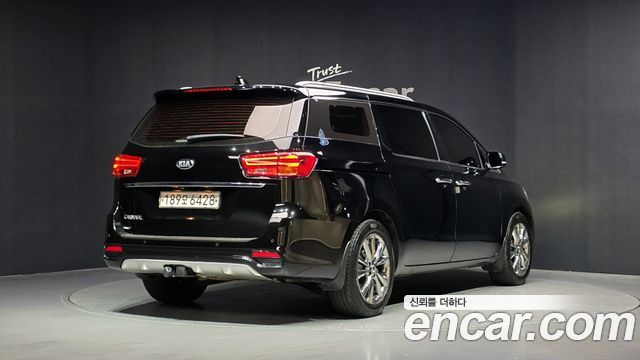 Kia Carnival Новый Gasoline 9-Seater Noblesse Special - фото 1