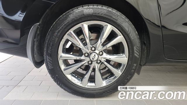 Kia Carnival Новый Gasoline 9-Seater Noblesse Special - фото 4