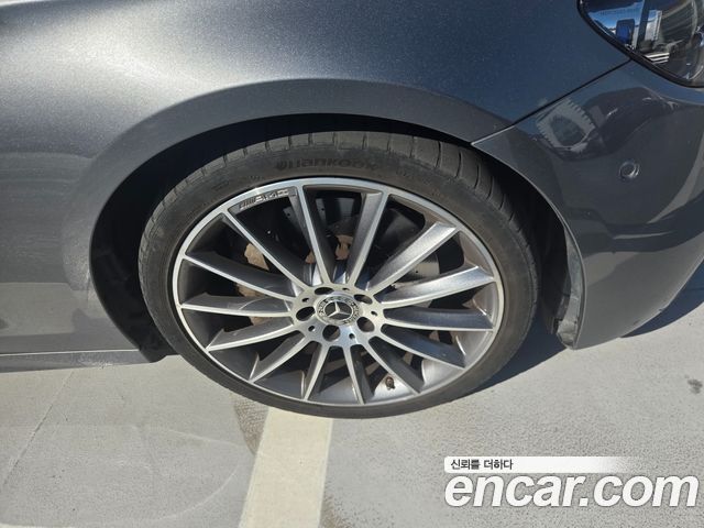 Mercedes-Benz E-Class W213 E350 4MATIC AMG Line - фото 4