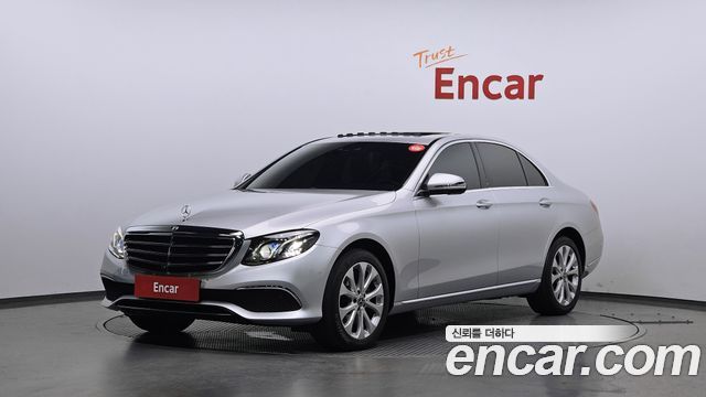 Mercedes-Benz E-Class W213 E300 Exclusive - фото 0