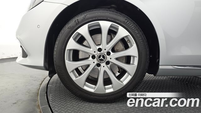 Mercedes-Benz E-Class W213 E300 Exclusive - фото 4