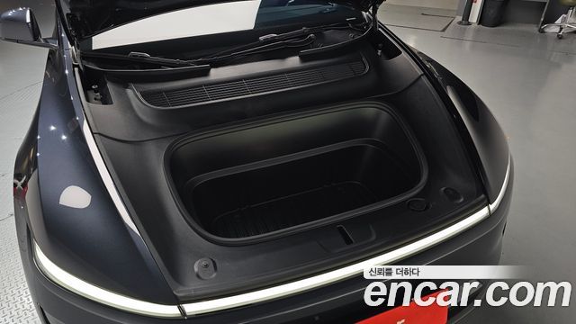 Tesla Model Y RWD - фото 4