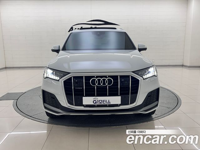 Audi Q7 45 TDI Quattro Premium - фото 0