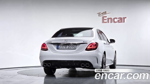 Mercedes-Benz C-Class W205 C220 d 4MATIC AMG Line - фото 2
