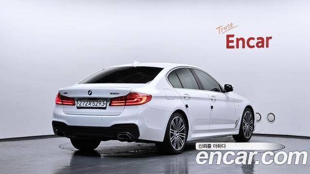 BMW 5-Series G30 530i M Sport Package Plus - фото 1