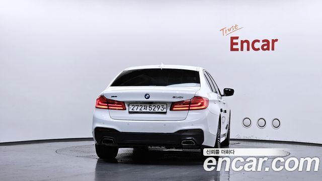 BMW 5-Series G30 530i M Sport Package Plus - фото 3