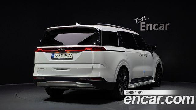 Kia Carnival 4-го поколения 9-Seater Signature - фото 1