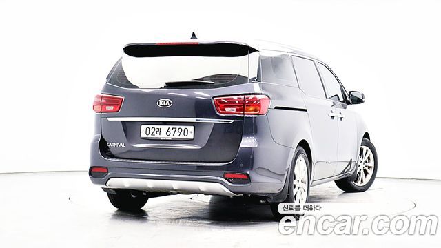 Kia Carnival Новый 9-Seater Prstige - фото 1
