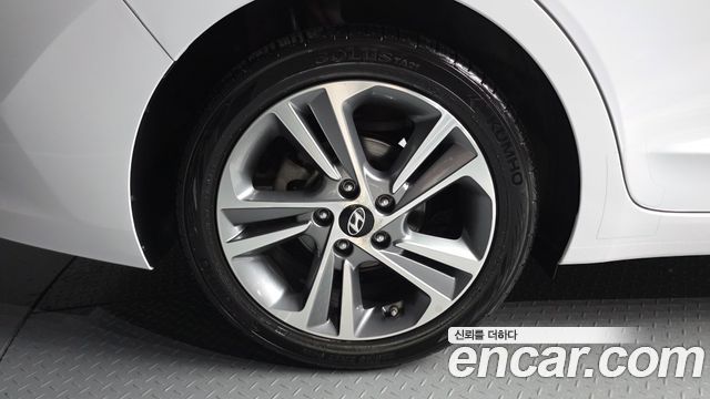 Hyundai Avante AD 1.6 GDI Value Plus - фото 4