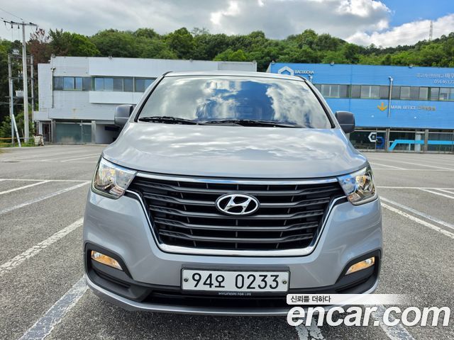 Hyundai Starex Новый Van 5-Seater Modern - фото 1