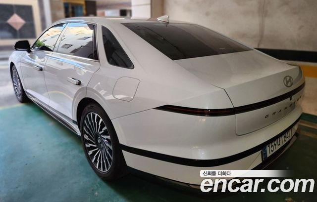 Hyundai Grandeur GN7, гибрид Calligraphy - фото 2