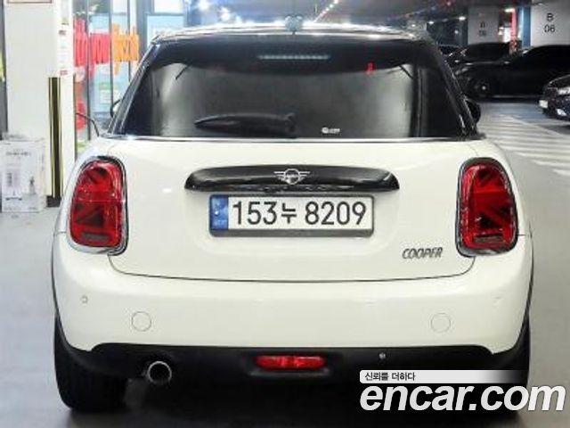 Mini Cooper 5Door HIGH 3rd - фото 4