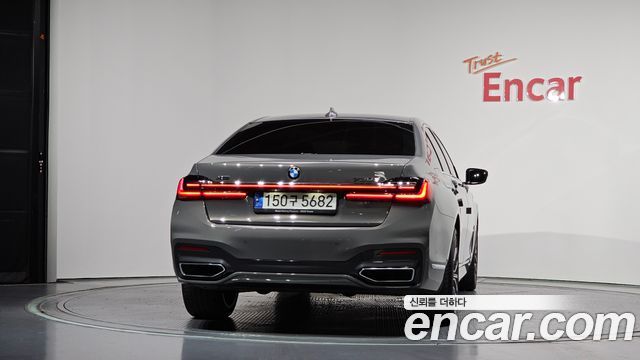 BMW 7-Series G11 730d xDrive M Sport - фото 3