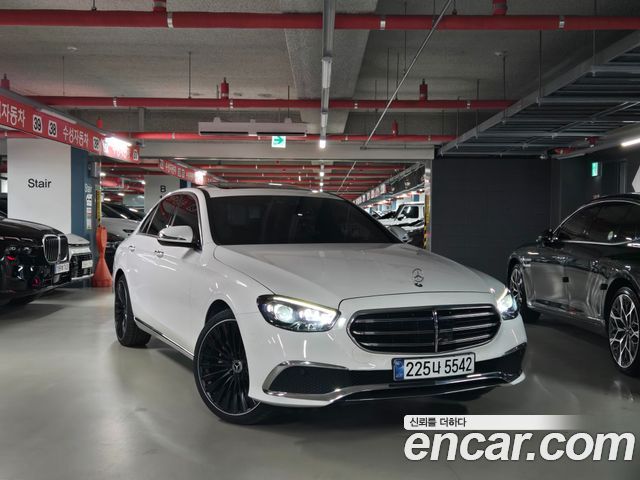 Mercedes-Benz E-Class W213 E250 Exclusive - фото 0