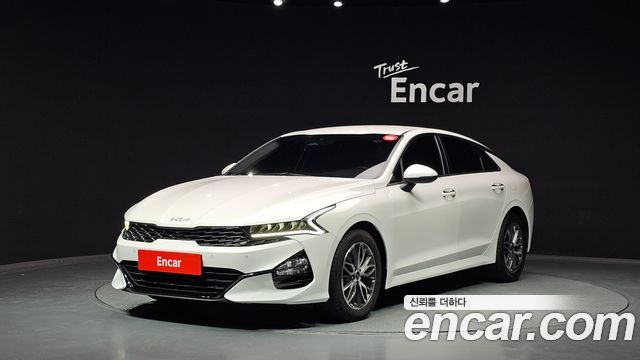Kia K5 3-го поколения 2.0 Prestige - фото 0