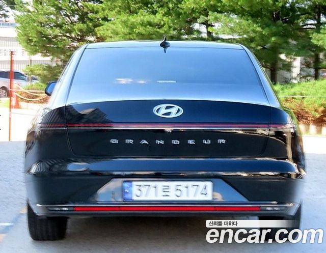 Hyundai Grandeur GN7 2,5 Gasoline 2WD Calligraphy - фото 3