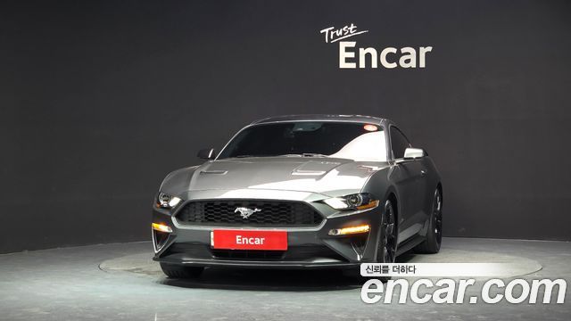 Ford Mustang Coupe - фото 2
