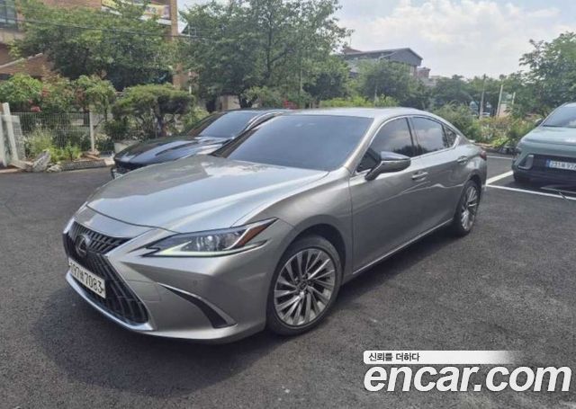 Lexus ES 7-го поколения Luxury Plus - фото 1