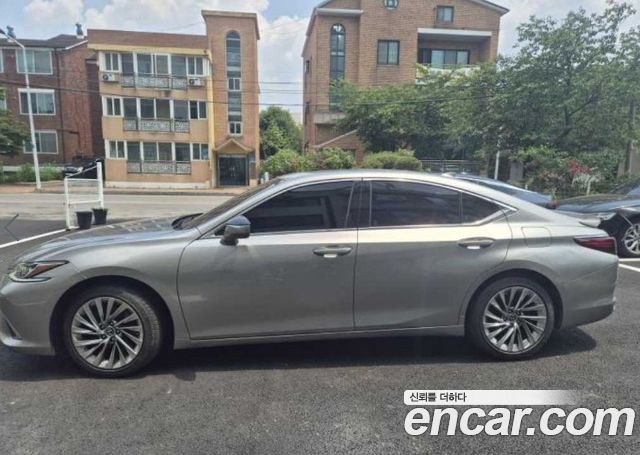 Lexus ES 7-го поколения Luxury Plus - фото 2