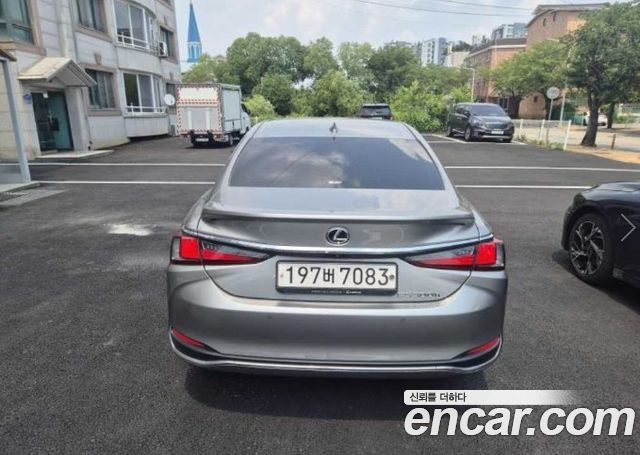 Lexus ES 7-го поколения Luxury Plus - фото 3