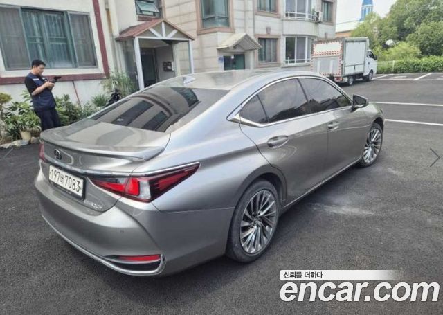 Lexus ES 7-го поколения Luxury Plus - фото 4