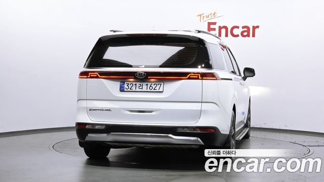 Kia Carnival 4-го поколения 9-Seater Signature - фото 3
