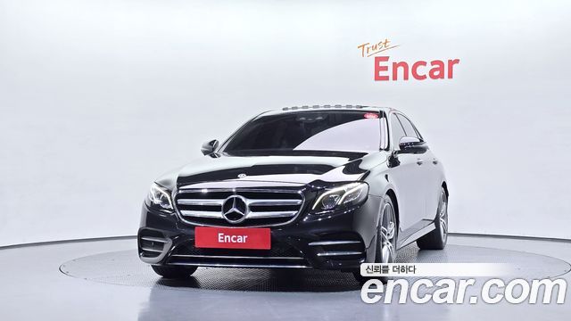 Mercedes-Benz E-Class W213 E300 AMG Line - фото 2