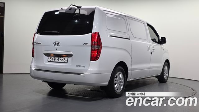 Hyundai Starex Новый Van 3-Seater Smart - фото 1