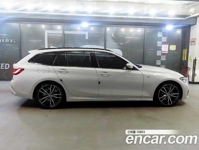 BMW 3-Series G20 320i Touring M Sports - фото 2