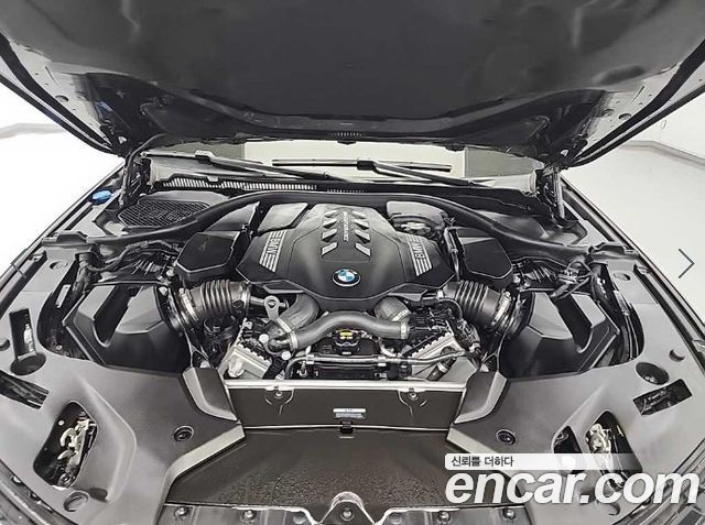 BMW 5-Series G30 M550i xDrive - фото 4