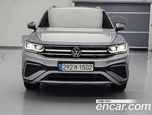 Volkswagen Tiguan 2.0 TSI Prestige - фото 1