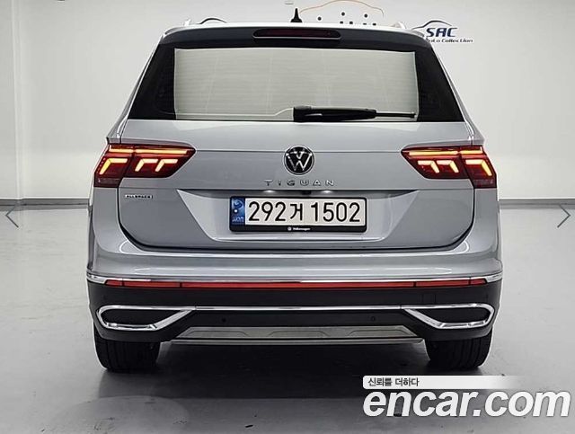 Volkswagen Tiguan 2.0 TSI Prestige - фото 2