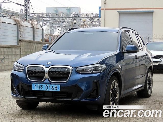 BMW iX3 M Sports - фото 1