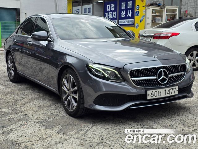 Mercedes-Benz E-Class W213 E300 4MATIC Avnatgarde - фото 0