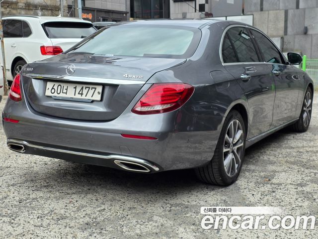 Mercedes-Benz E-Class W213 E300 4MATIC Avnatgarde - фото 3