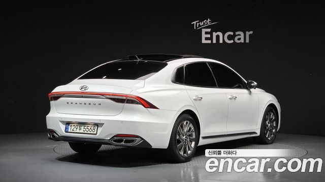 Hyundai Grandeur Новый IG, гибрид Calligraphy - фото 1