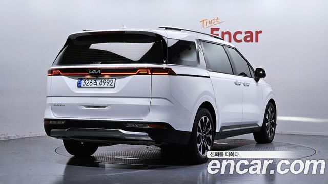 Kia Carnival 4-го поколения 7-Seater Outdoor Noblesse - фото 1