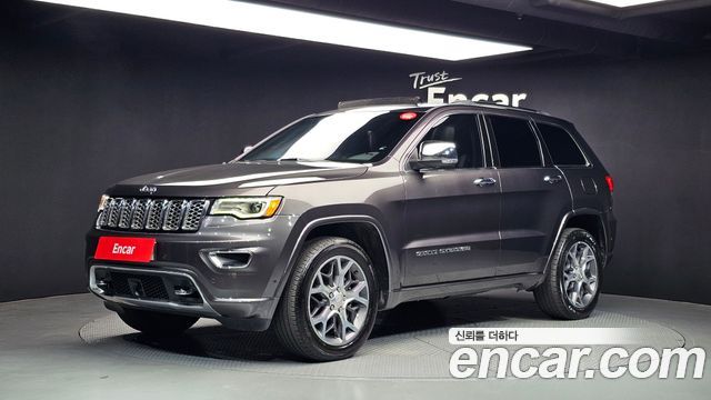 Jeep Cherokee 3.6 Overland WK2 - фото 0