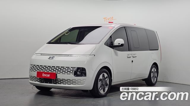 Hyundai Staria 4WD Tourer 9-Seater Modern - фото 0