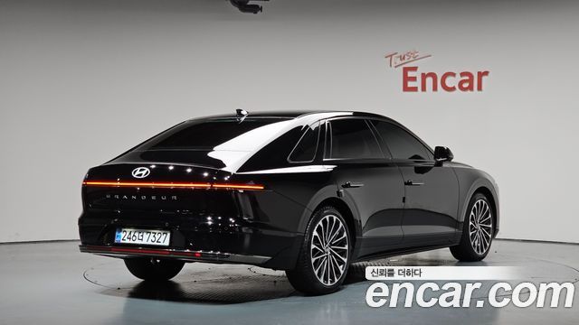 Hyundai Grandeur GN7, гибрид Calligraphy - фото 0